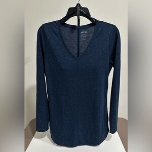 Women Modern Essentials V-neck Metallic Tunic Long Sleeves Navy Top by Apt. 9